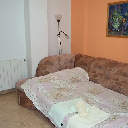 Denis Apartment *